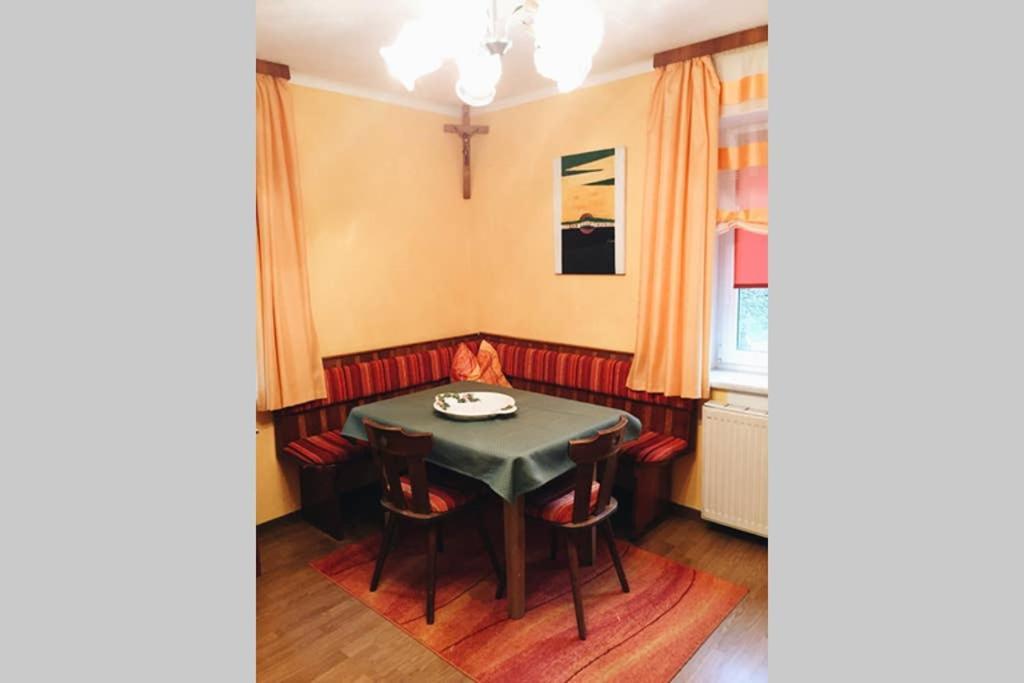 Gemütliches Ferienhaus am Waldrand Tröpolach Exterior foto